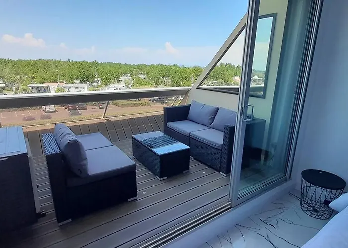 43, Héliopolis L Au Village Naturiste Agde